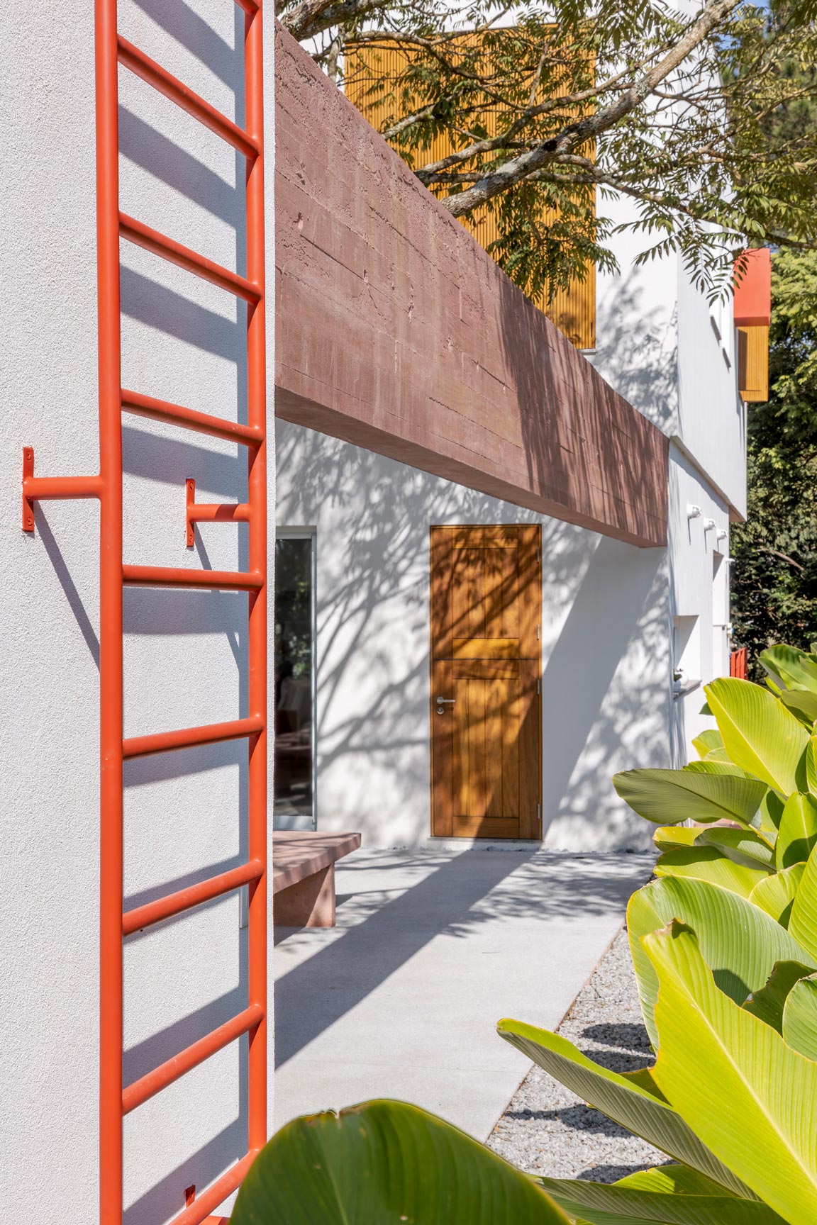 10 casa bosque escada rawi arquitetura sao paulo